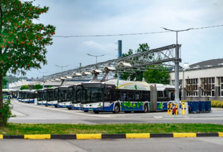 bus roulant à l'électrique